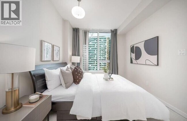 Photo - 5728-5728 Berton Ave