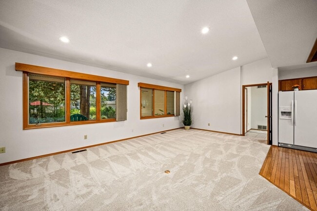 Photo - 9880 N Circle Dr