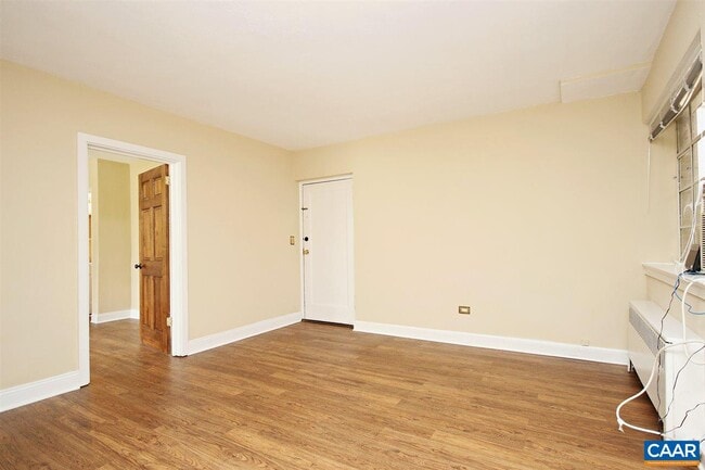 Photo - 32 University Cir Unit 3