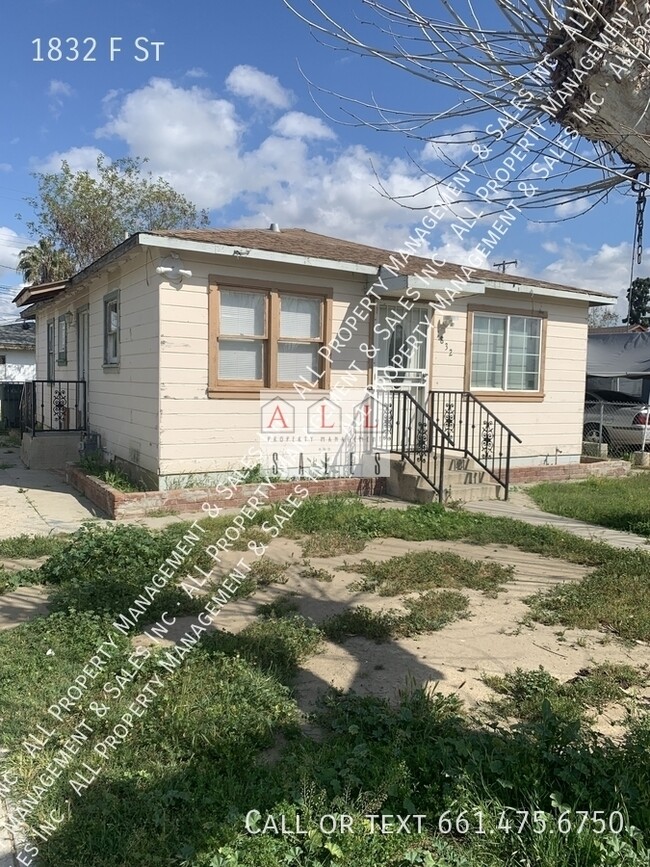 Photo - 1832 F St House