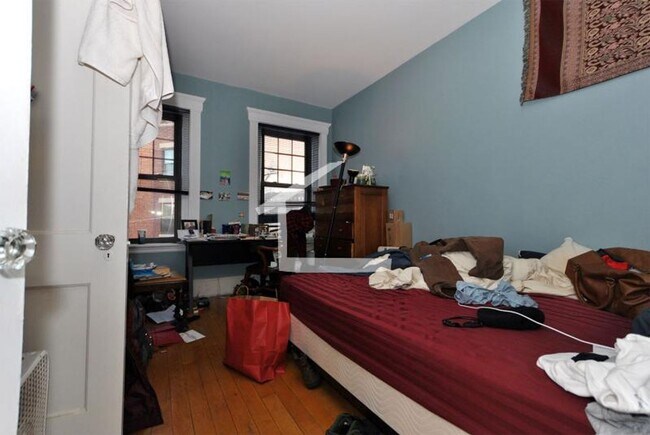Photo - 4 bed 2bath apartment in Allston