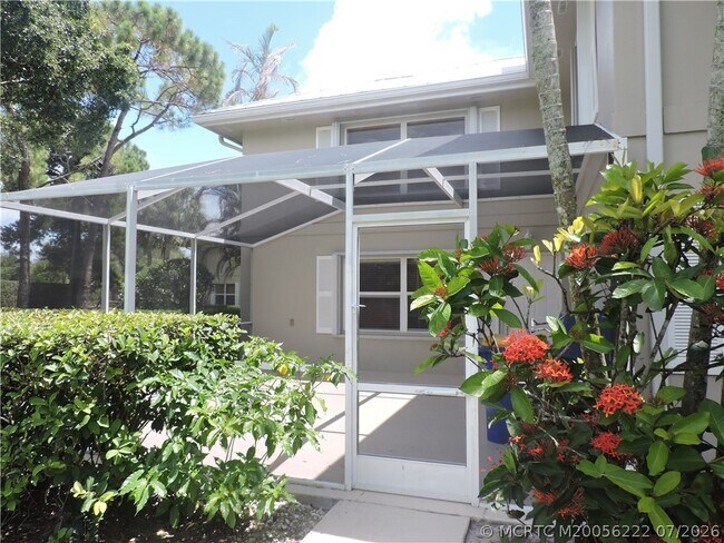 2865 SW Lakemont Pl