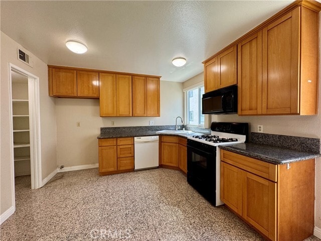 Photo - 594 W Huntington Dr