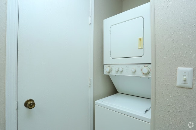 1BR - In-Unit Laundry