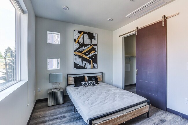 Photo - 320 Grand Canyon