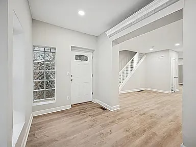 Photo - 5959 Windsor Ave