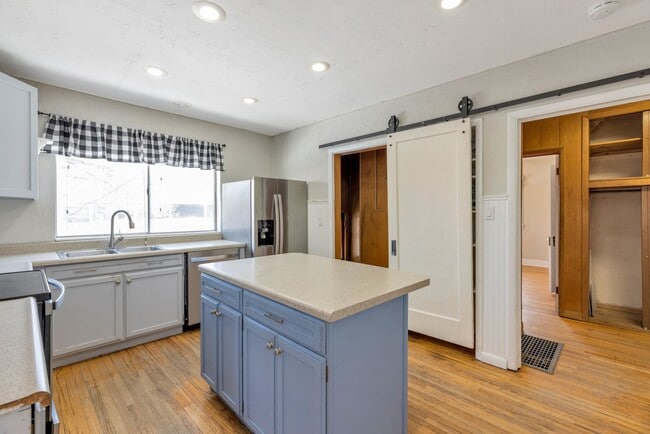 Photo - Charming 3 Bedroom Bungalow in West Valley