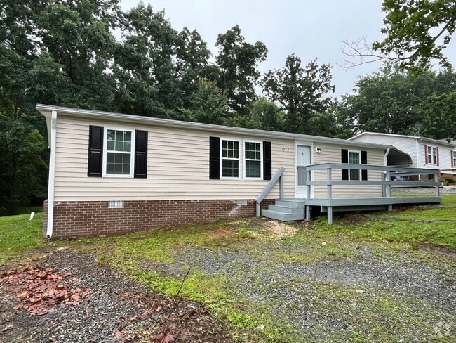 Building Photo - 3 Bedrooms 2 Bathrooms, Doublewide mobile ... Rental
