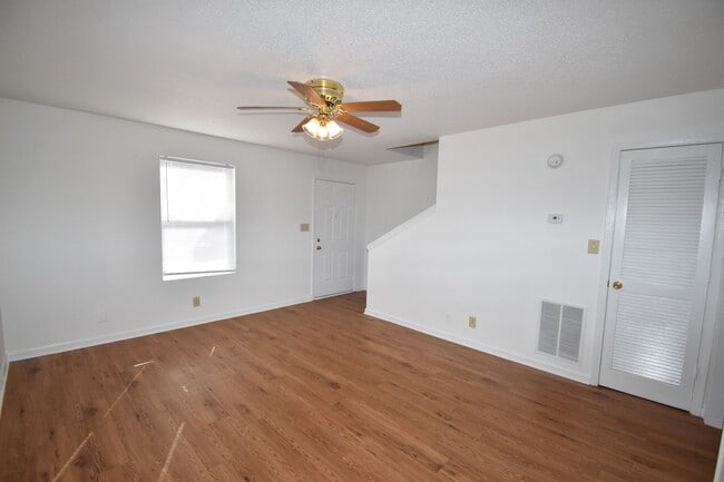 Photo - 3264 Tower Dr Unit D