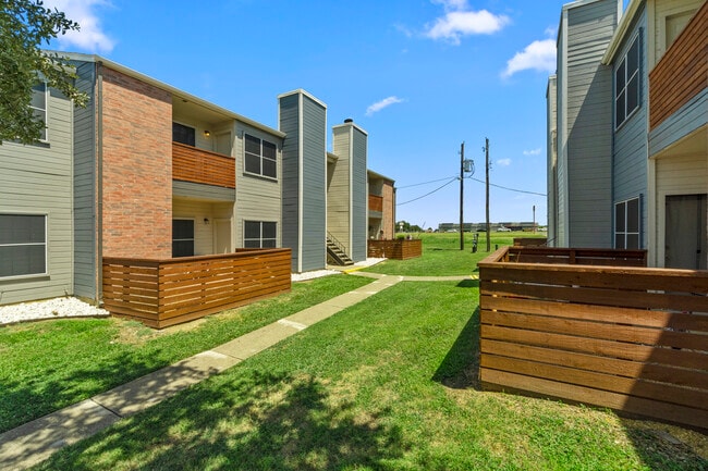 23Hundred Apartments in Sherman Texas near Denison with Washer and Dryer