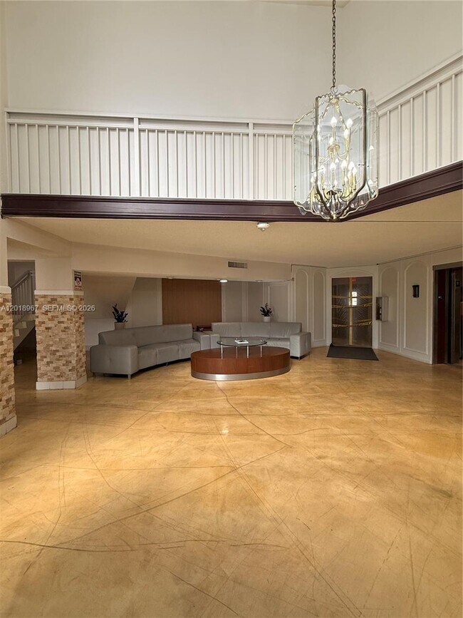 Photo - 2025 NE 164th St Unidad 810