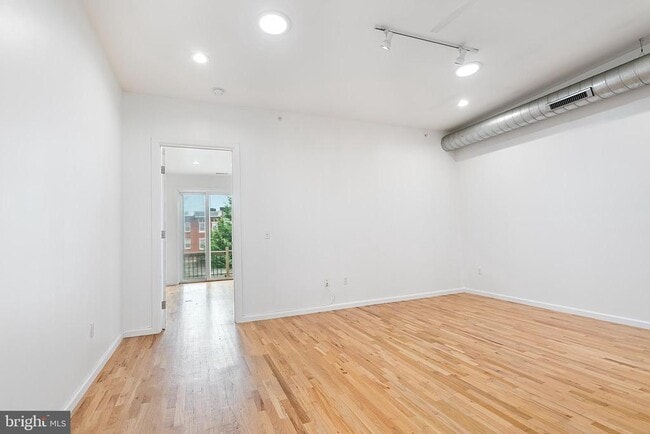 Photo - 1215 N Hancock St