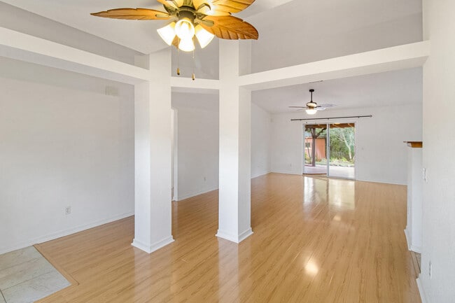 Photo - 6530 Longview St