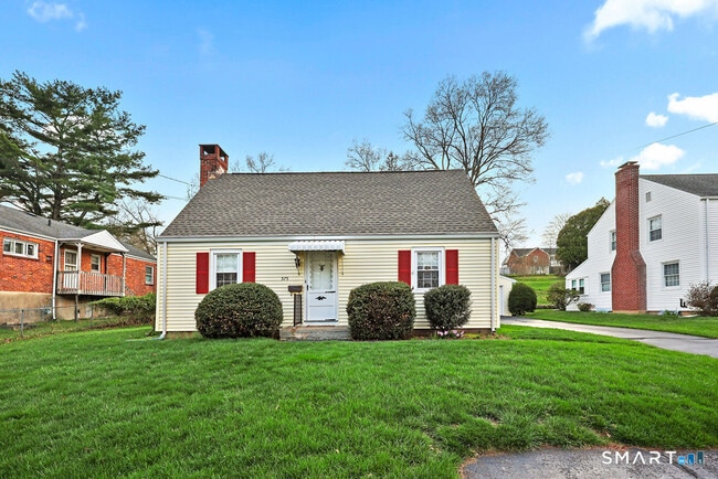 Photo - 575 S Main St