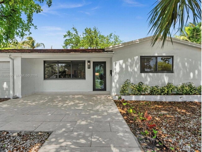 Building Photo - Taft Street, Hollywood, FL 33021 - 4 BR 2 BA single-family home