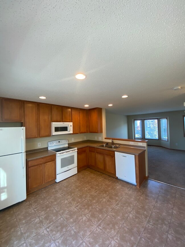 Photo - 4967 Evergreen Dr N