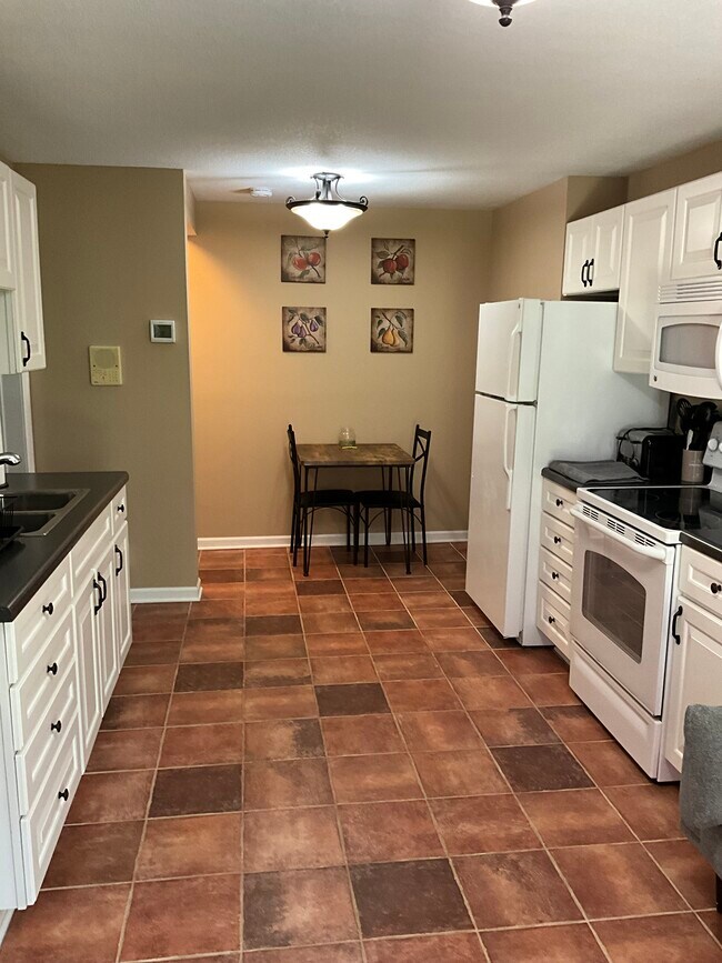View of kitchen from the sitting room - 2455 Sunrise Dr Unidad Cozy and quiet 1 bed