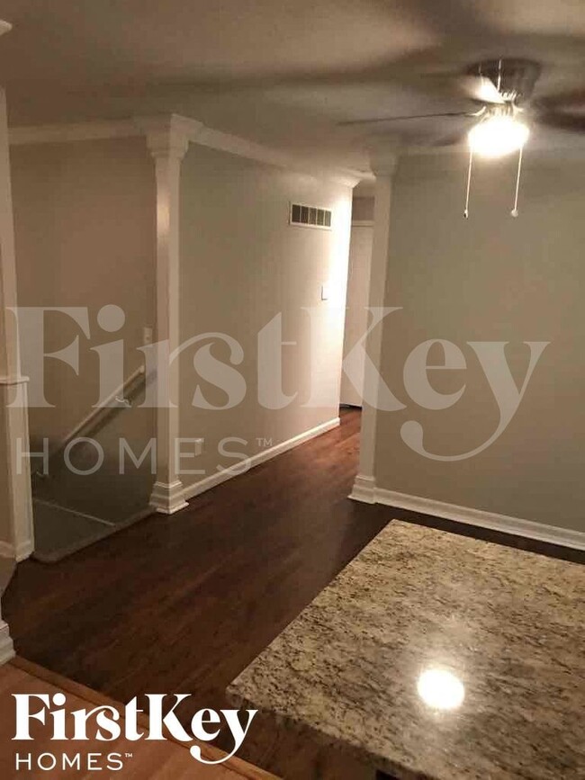 Photo - 4800 N Wallace Dr