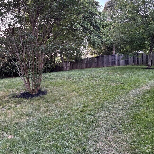 Building Photo - 2604 Quincy Adams Dr Rental