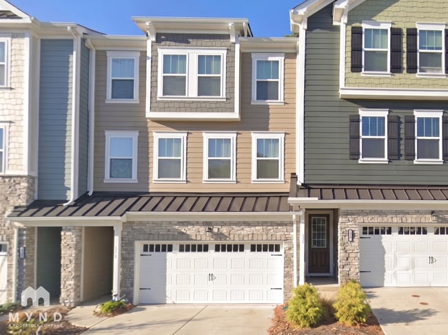 Building Photo - 215 Grove Gate Ln