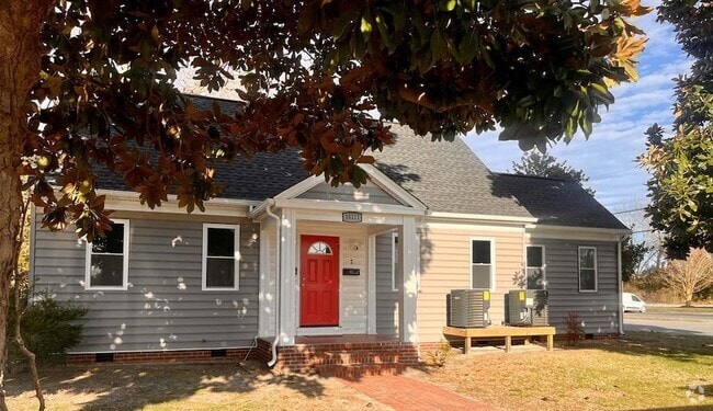 Building Photo - 10111 Rogers Dr Rental