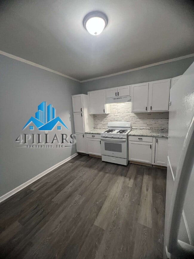 Photo - 3904 Deodar St Unit 1R