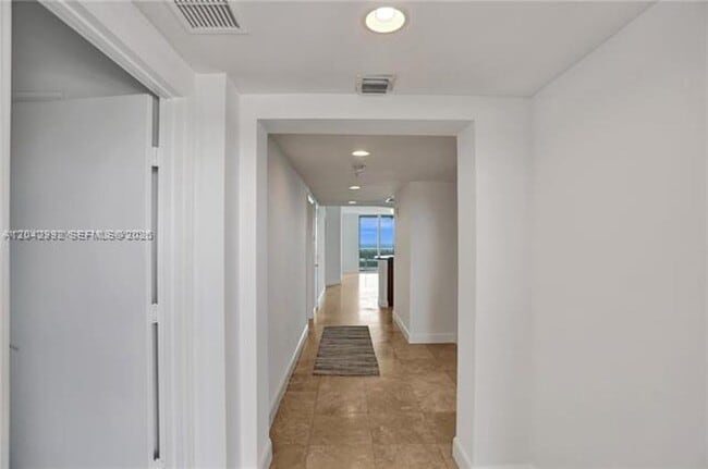 Photo - 15051 Royal Oaks Ln