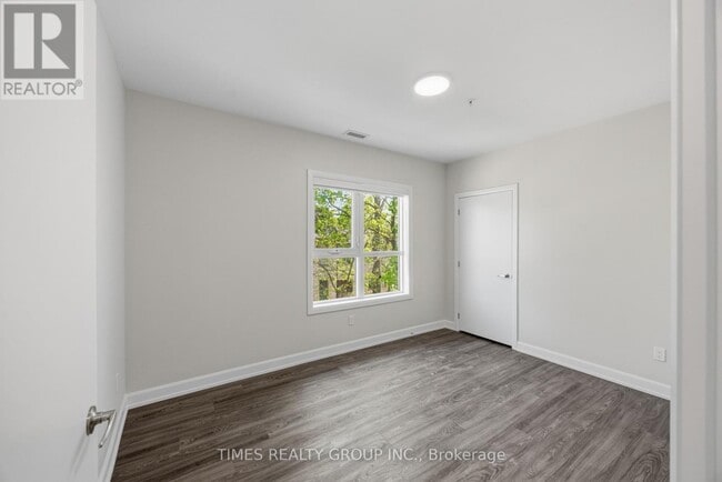 Photo - 369 Hunter St W Unit 104