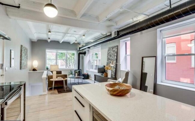 Photo - 2526 17th St NW