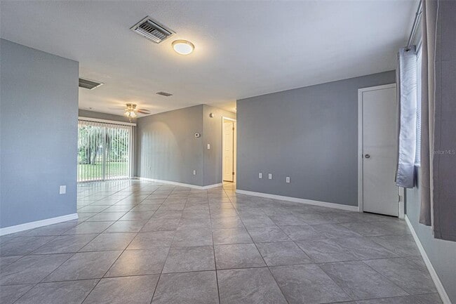 Photo - 1529 Larkin Rd