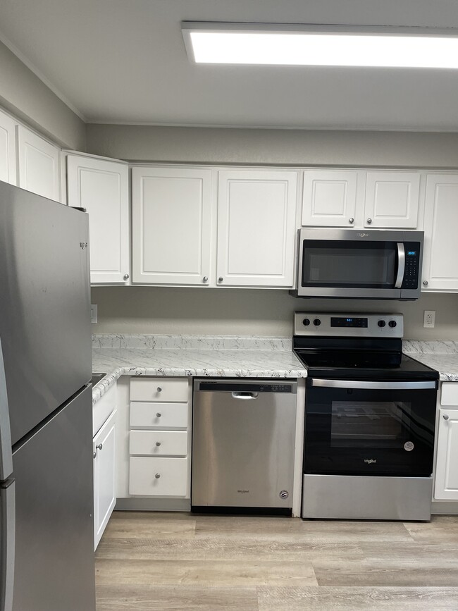 2x2 950 sq ft - Redmond Park Apts