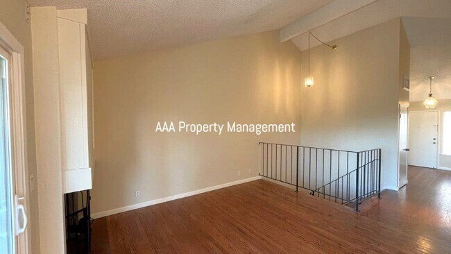 Photo - Concord Beautiful 4 bedroom 2.5 bathroom townhouse, 1496 sq ft available now!
