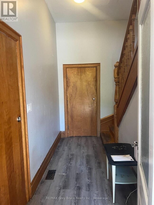 Photo - 106 1st Ave S