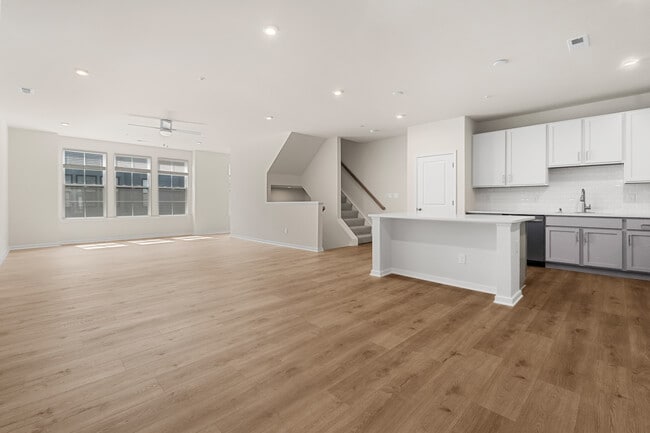 Photo - 2406 Ownby Ln