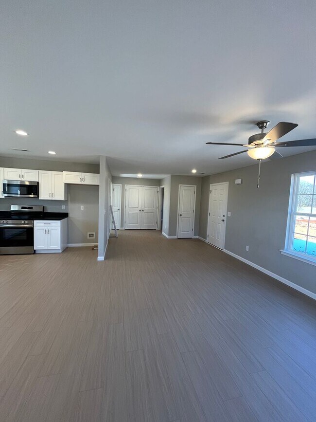 Photo - 492 State Rd S-42-2289