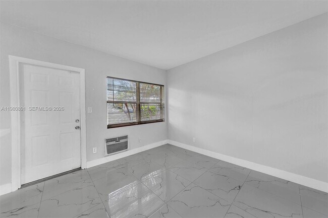 Photo - 1229 Miami Rd Unit 3