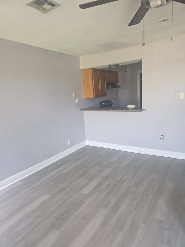 601 E Judge Perez Dr