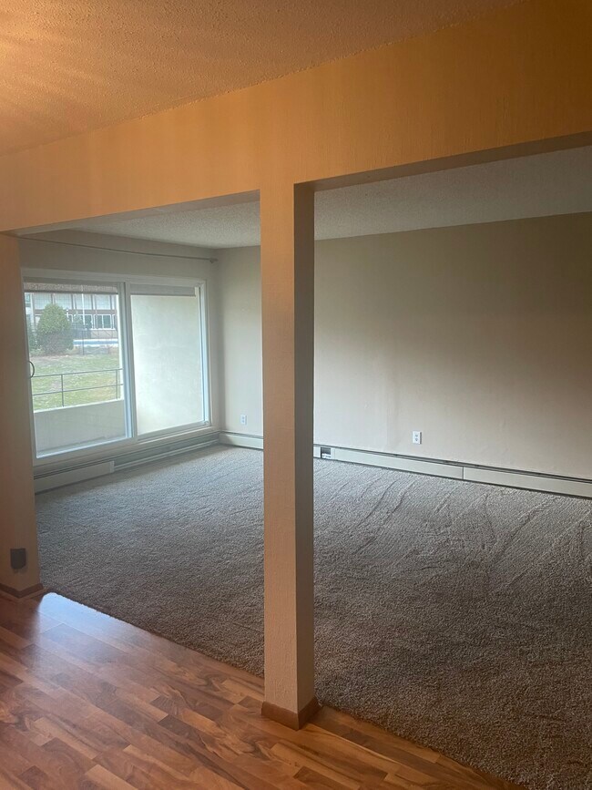 Photo - 1923 Viking Dr NW Unit 33