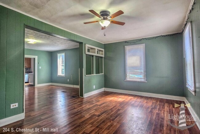 Building Photo - 202-204 S Chestnut St - 204