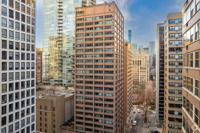 Photo - 247 E Chestnut St