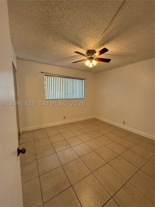 7760 NW 50th St Unit 107