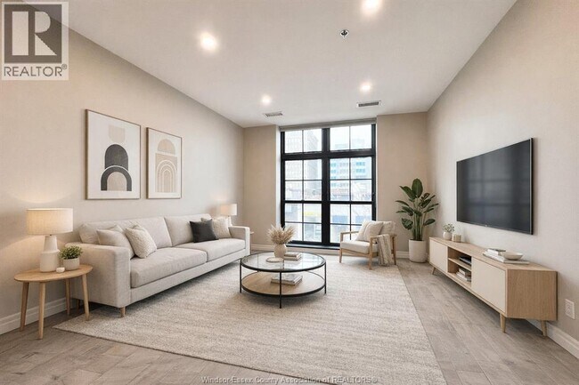 Photo - 531 Pelissier St Unité 204