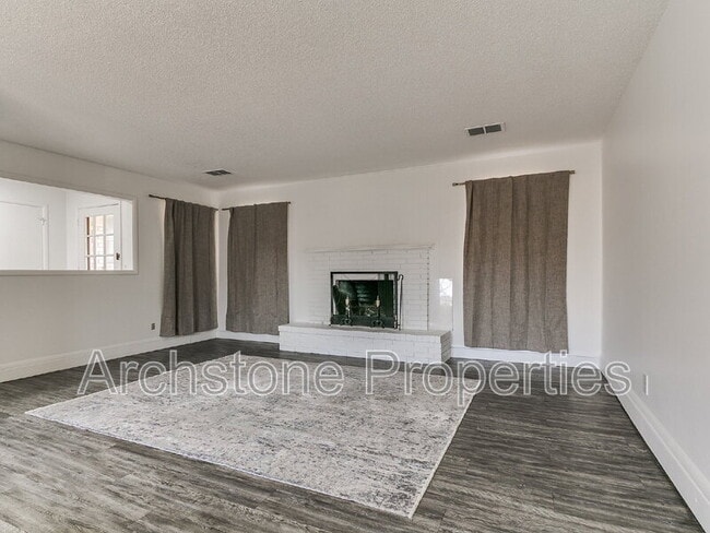 Photo - 4508 NW 26th St