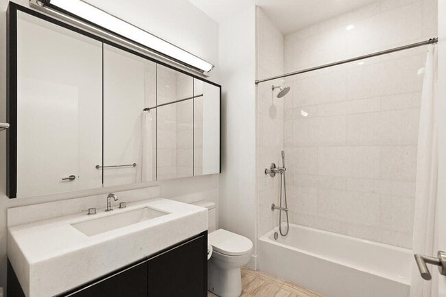 Photo - 100 Lovejoy Pl Unit 12F