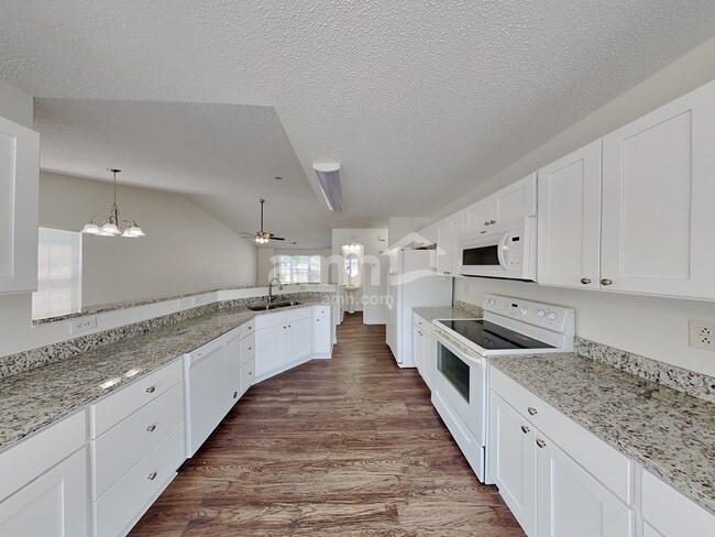 Photo - 14004 Ballyshannon Ln