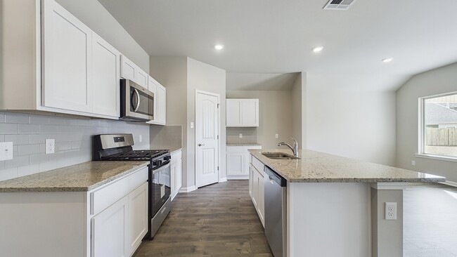 Photo - 105 Whirlaway Dr