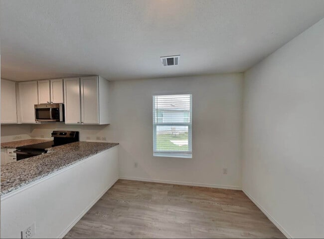 Photo - 145 Parish Ln