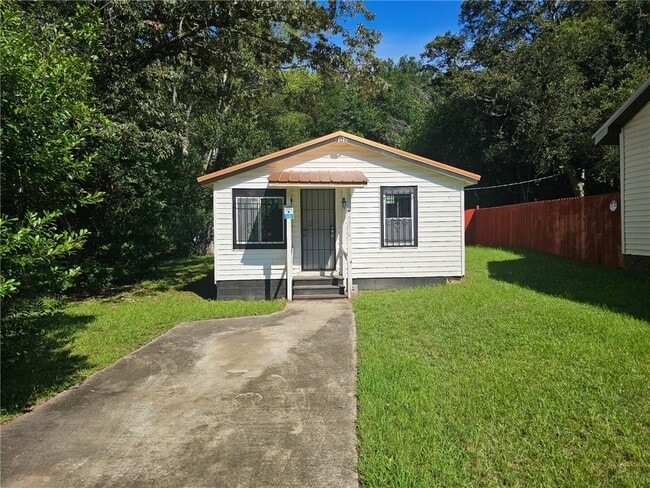 Building Photo - 3716 Piedmont Dr Rental