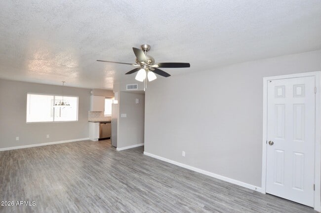 Photo - 645 N Arrowhead Dr Unidad 4