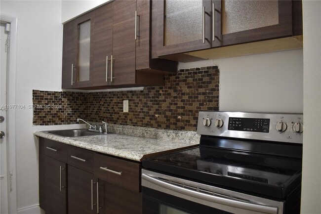 Photo - 16851 NE 21st Ave Unit 14